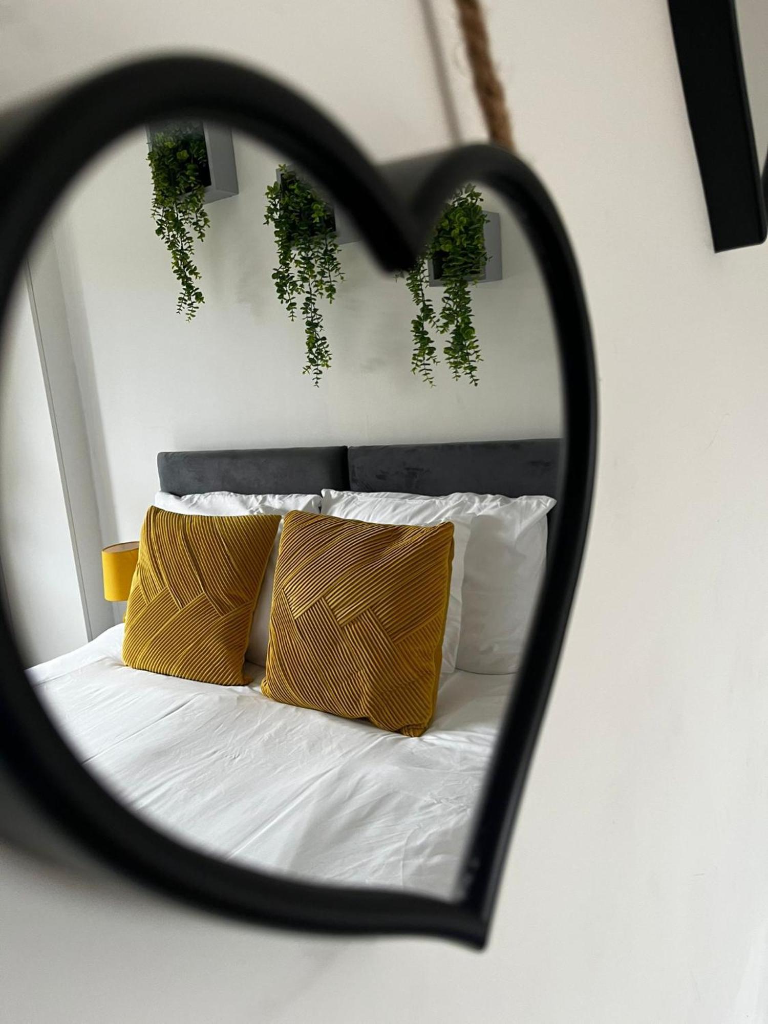Dundee Football Stadium Apartment Ngoại thất bức ảnh