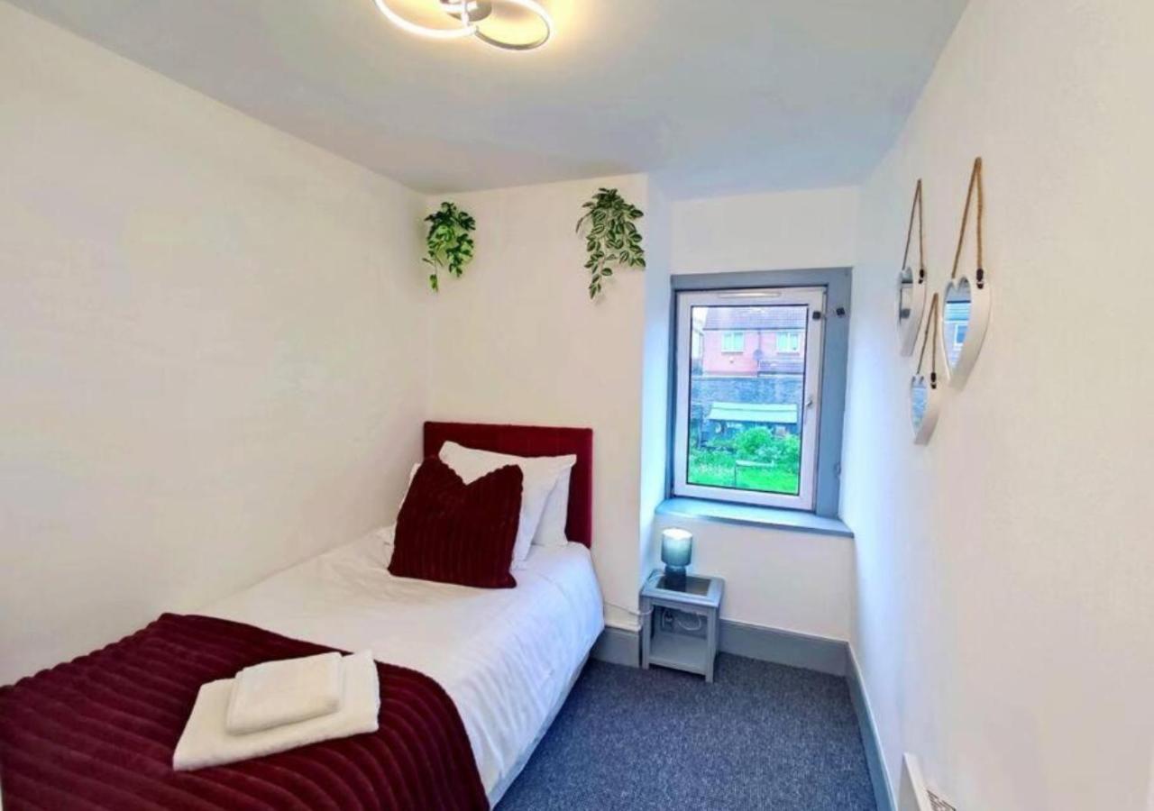 Dundee Football Stadium Apartment Ngoại thất bức ảnh